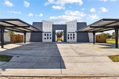 Fourplex with Modern Finishes