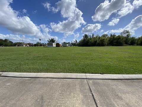 Land, Houma, LA