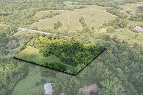 Land, Parkville, MO