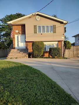 Copiague Duplex: Investor's Delight