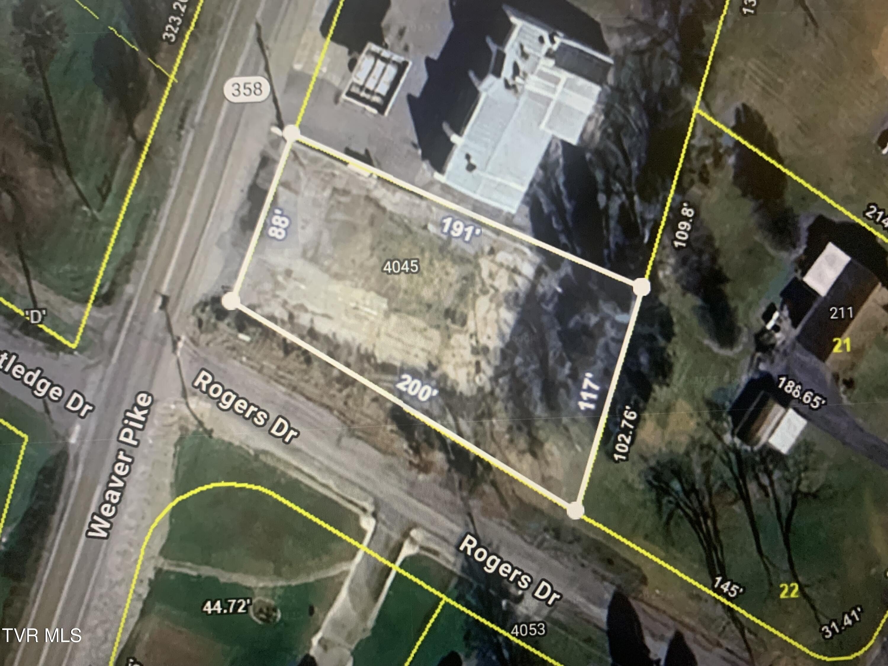 Corner Lot on Weaver Pike