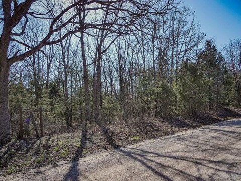 Land, Urbana, MO