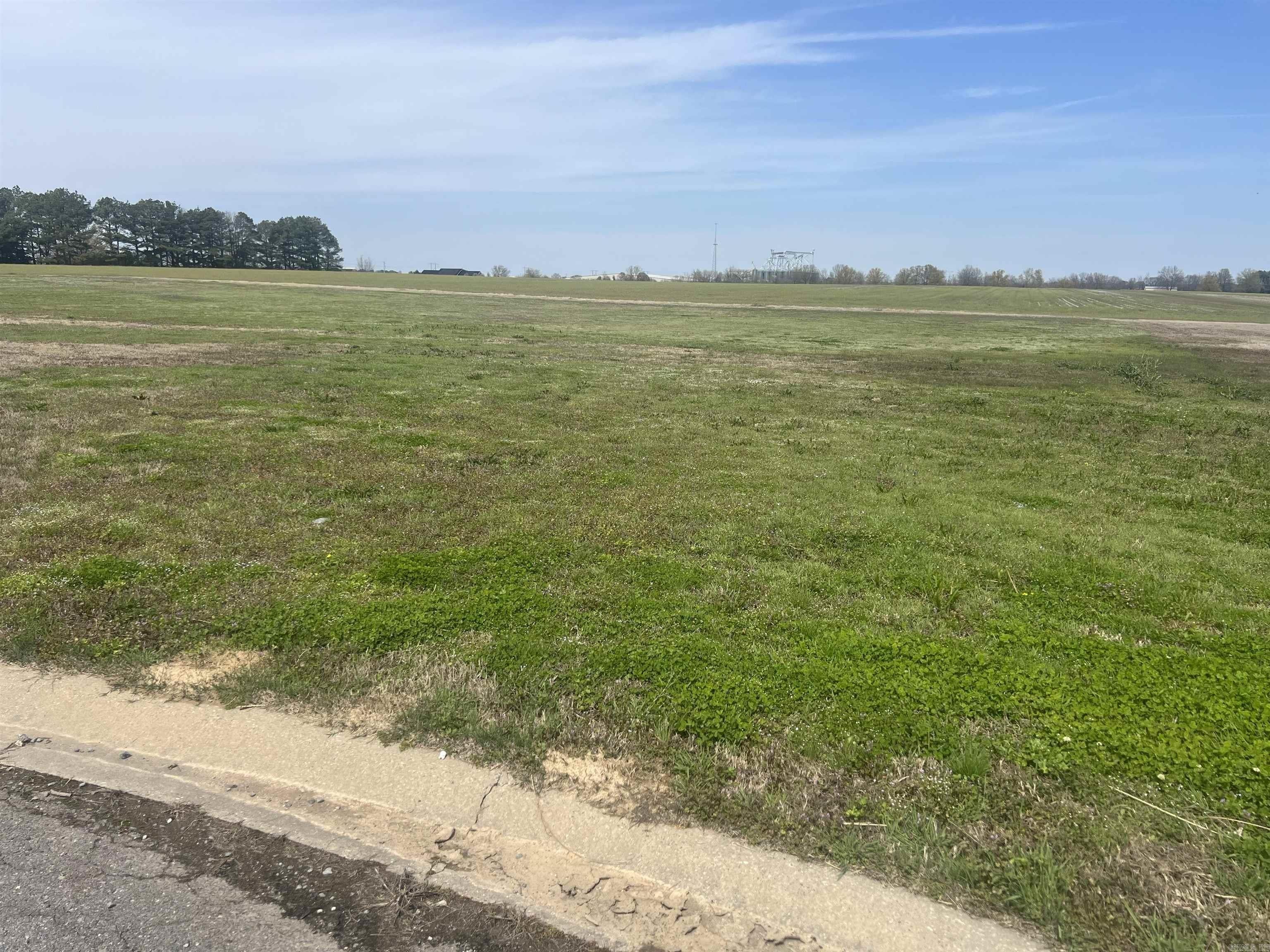 Residential Land in Grande Haven Estates