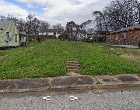 LAND - Memphis, TN
