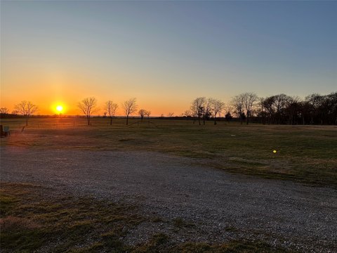 17.6 Acres Outside City Limits