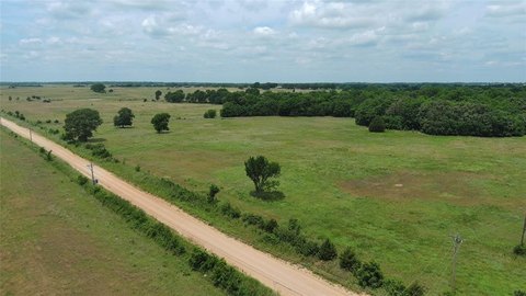 Agricultural Land with Multiple Access Points