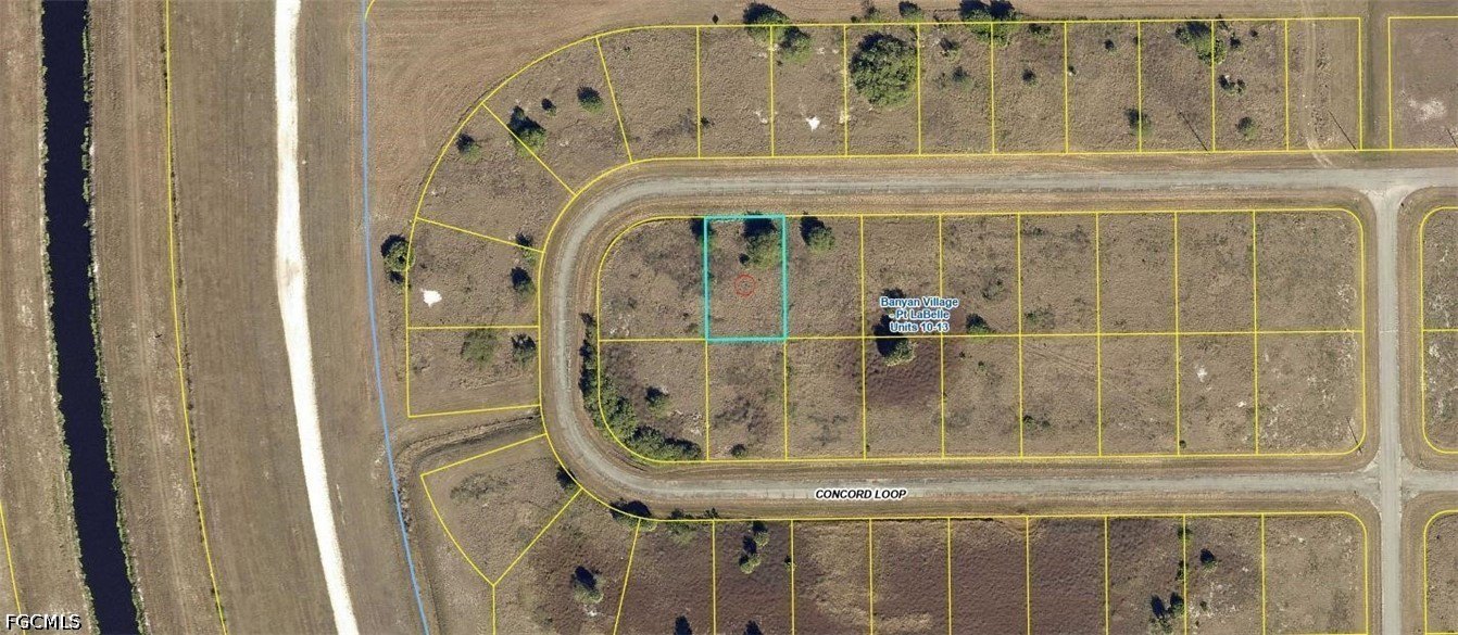 Land in Growing Labelle Area