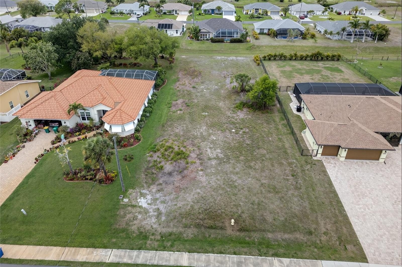 Oversized Lot in Rotonda West