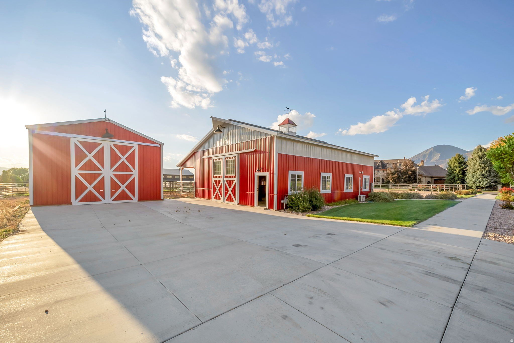 Equestrian Land with Barn