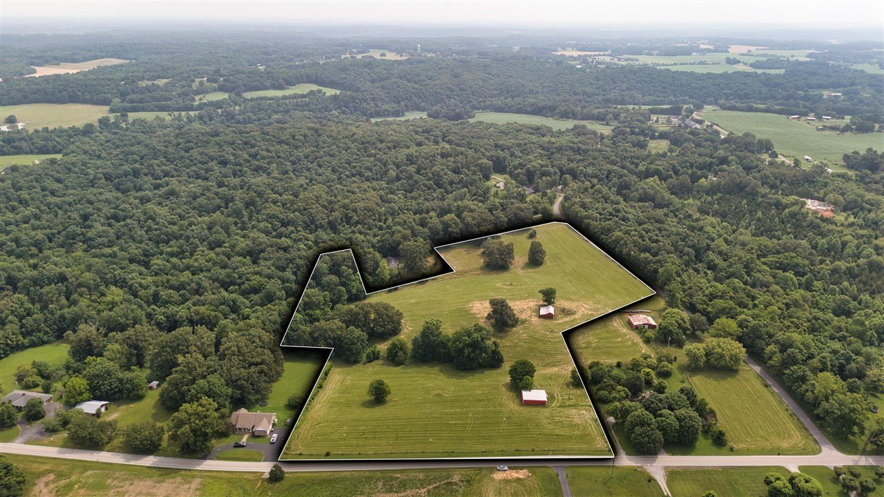 13 Acres Farmland with Barns