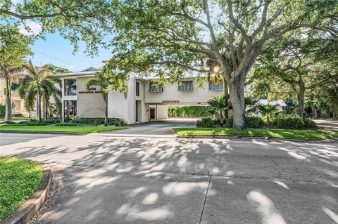 Vero Beach Freestanding Office Building