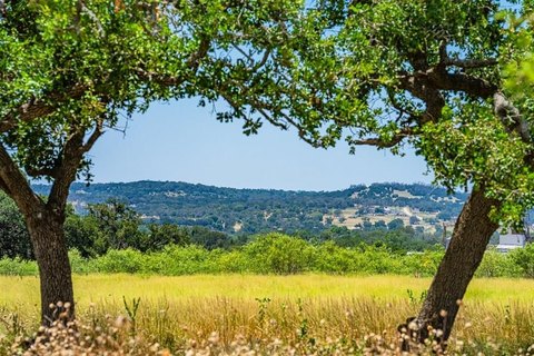 LAND - Fredericksburg, TX