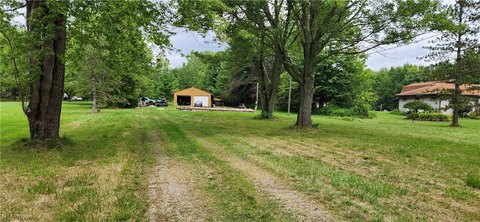LAND - Thompson, OH