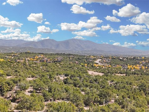 Land in Las Estrellas Community