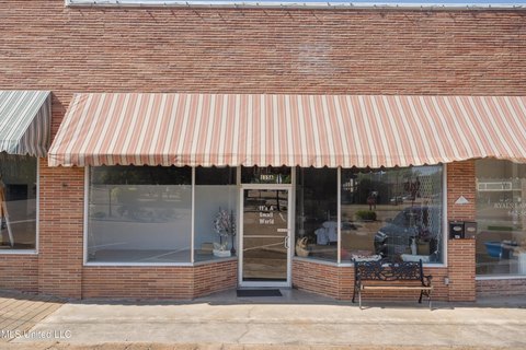 Batesville Town Square Commercial Property