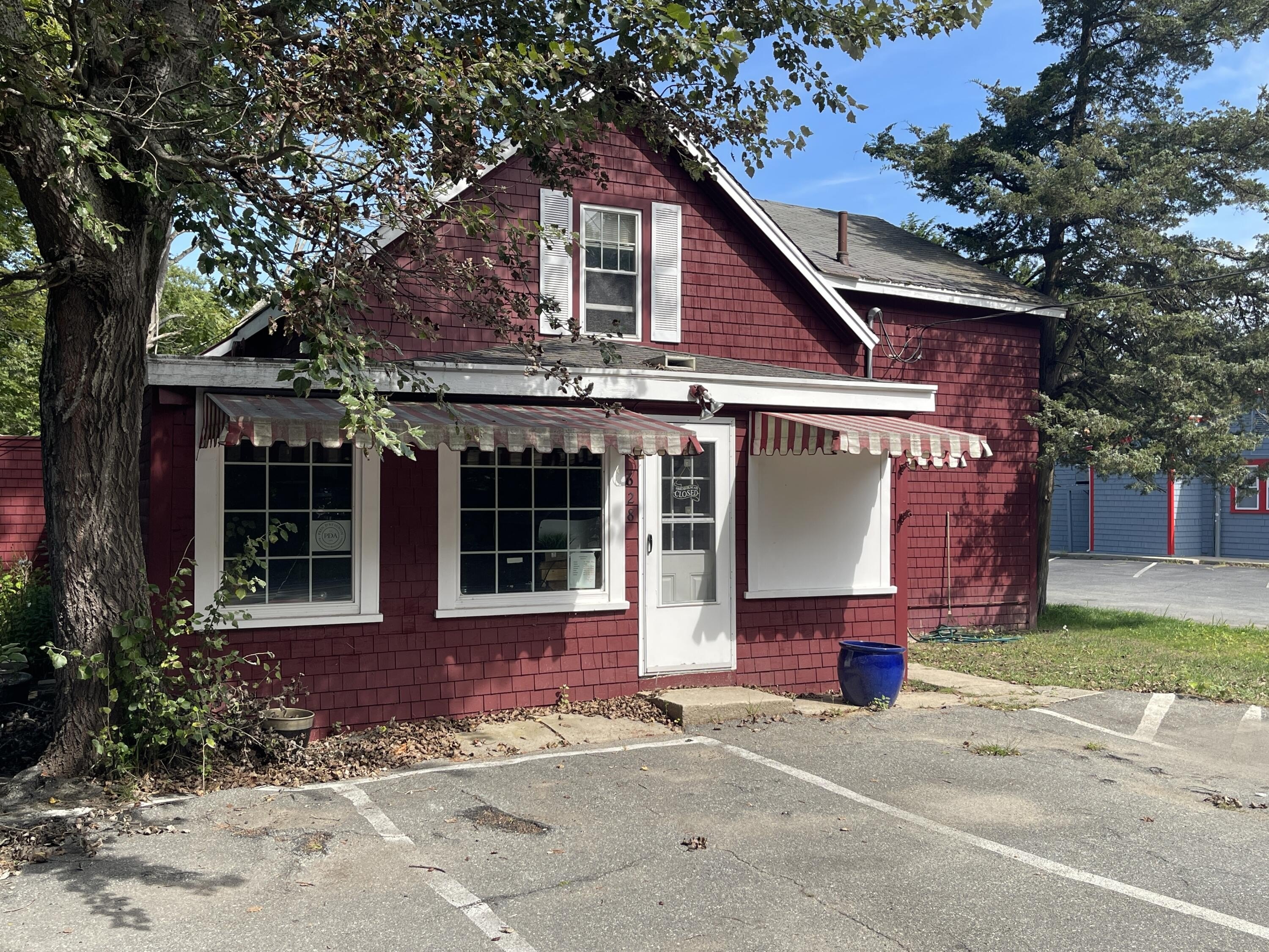 Centerville Commercial Space For Rent