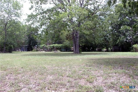 Residential Lot Near Downtown Lockhart