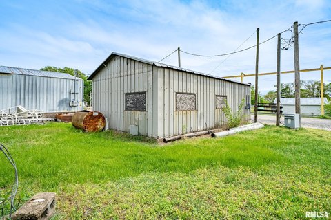 Versatile Land with Building