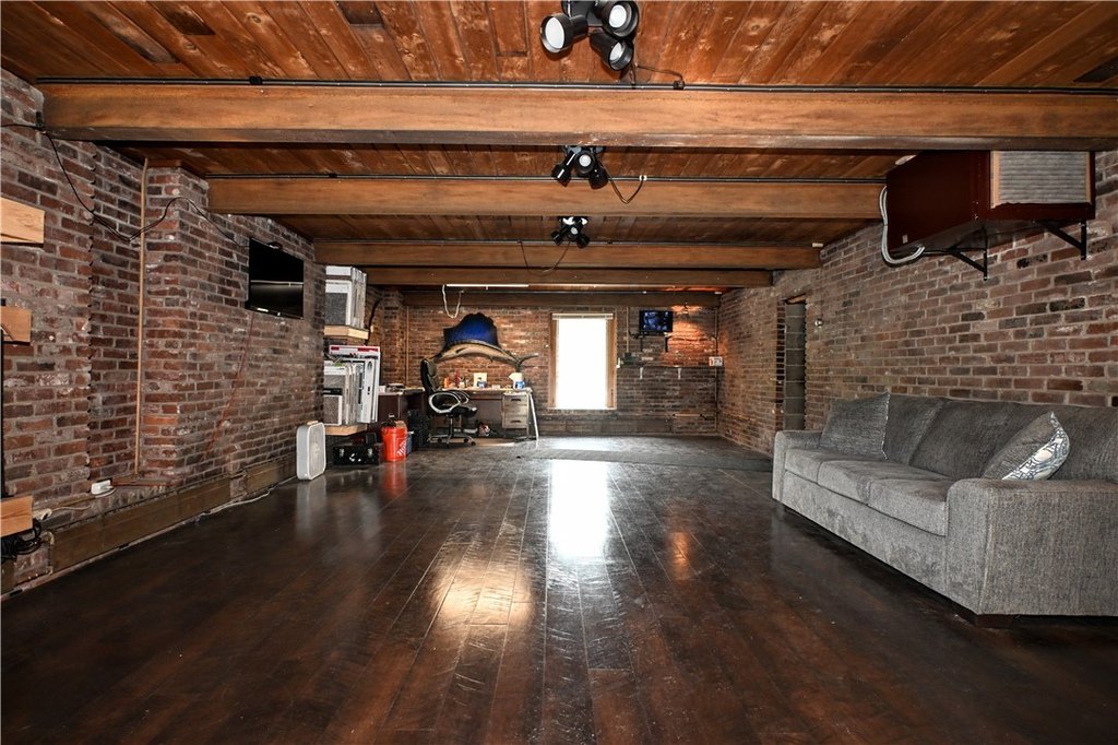 Picture 10
