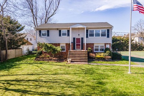 Babylon Free Standing Building