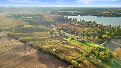 Hartford, WI