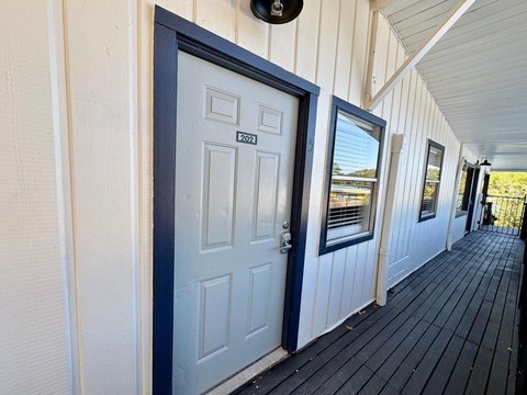 Remodeled Lakefront Apartment in Sunrise Beach