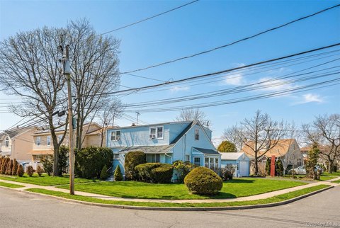 Lawrence Multifamily Near Amenities