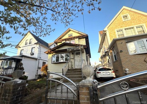Two-Family Home in Richmond Hill