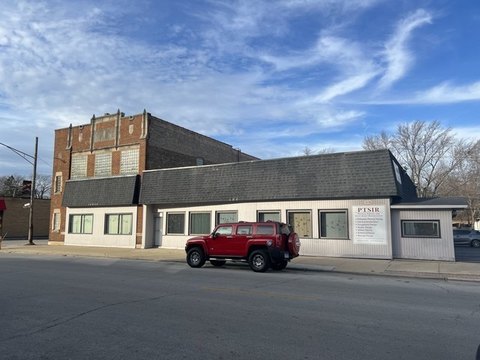 Commercial Space Near Metra Train