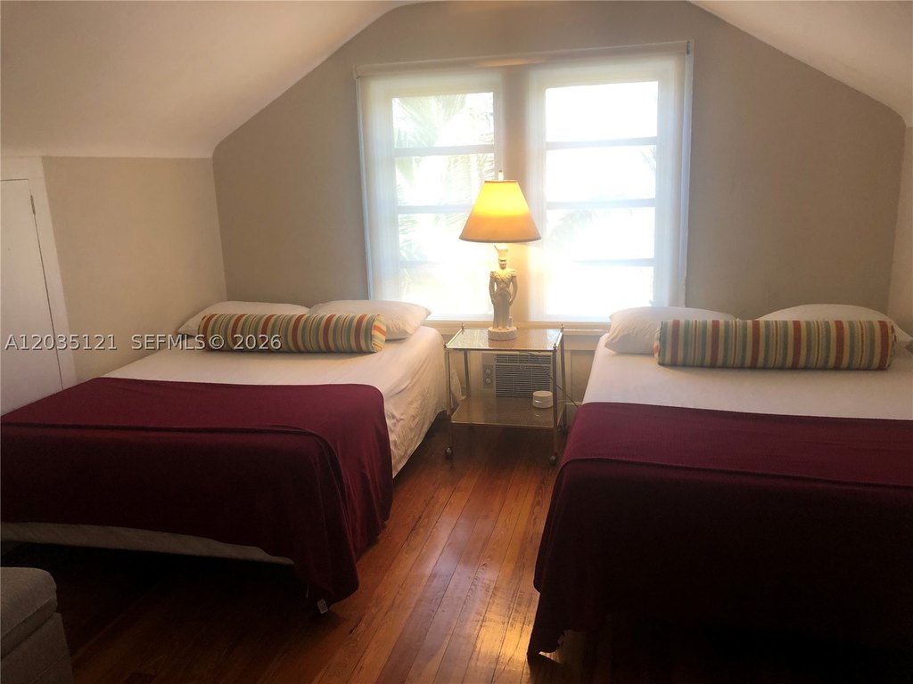 Picture 12