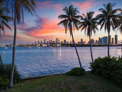 Land, Miami, FL