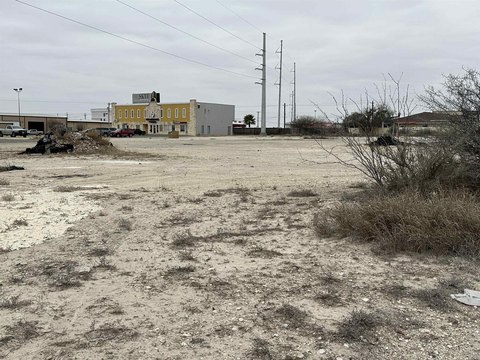 Commercial Land on High-Traffic Street