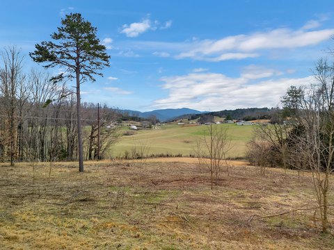 LAND - Newport, TN