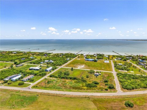 LAND - Bayside, TX