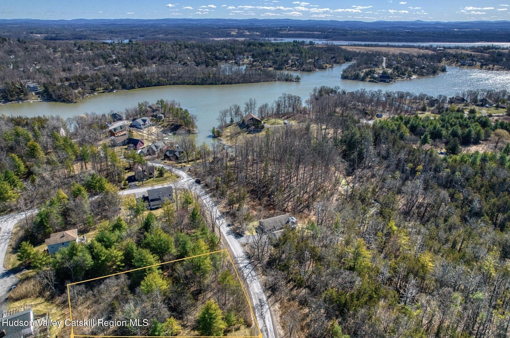 Residential Lot in Sleepy Hollow Lake