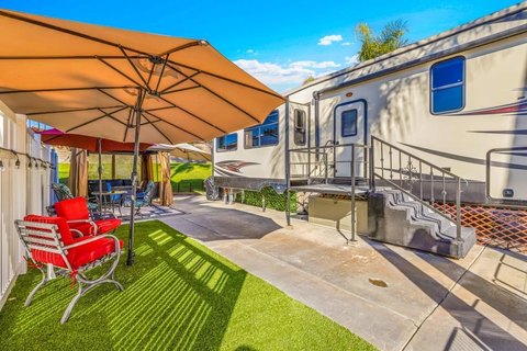 Upgraded Lot with Bunkhouse