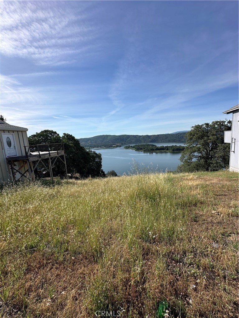 Lakeview Property in Clearlake Oaks