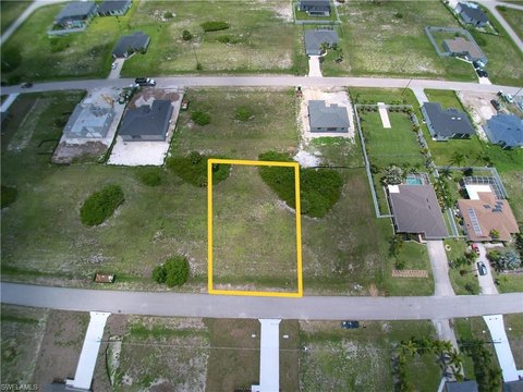 Residential Lot in Cape Coral