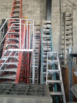 Kalihi Warehouse on Corner Lot