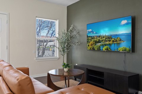 Fully Renovated Duplex with Parking