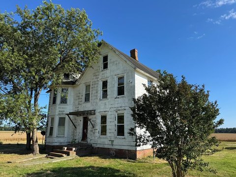 Farmhouse on Large Lot