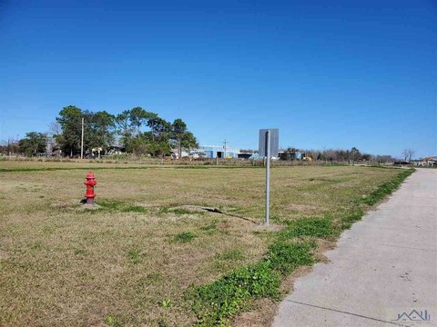 Commercial Land in Larose, LA
