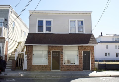 Mixed-Use Investment Near Beach