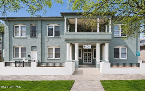 Historic 17-Unit Apartment Building