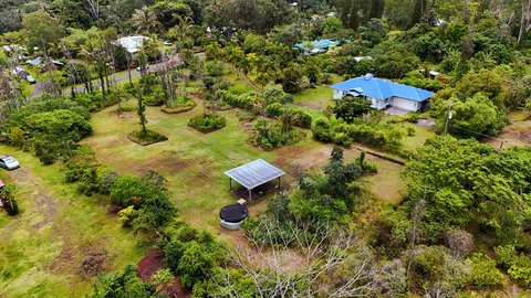 Improved Acre in Hawaiian Paradise