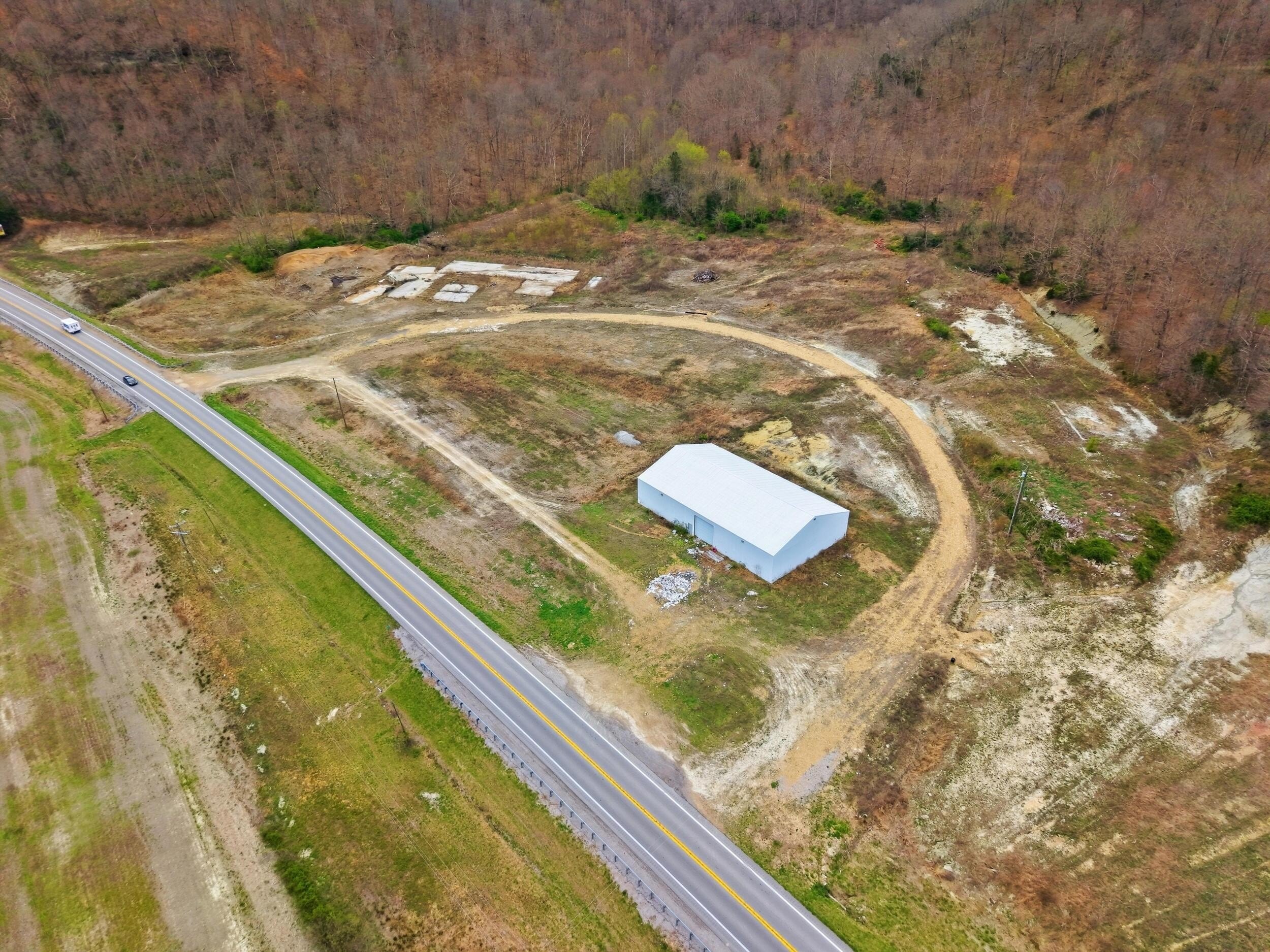 Versatile 6,000 SF Commercial Building