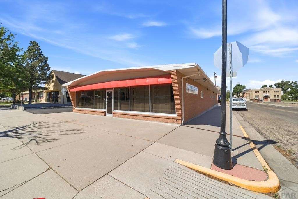Turnkey Commercial Building in La Junta