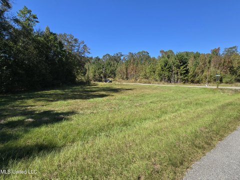 Land in Jones County