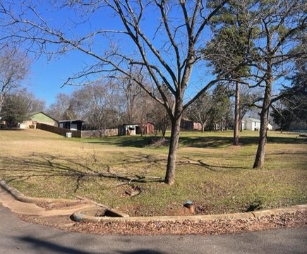 Corner Lot Near Hughes Springs
