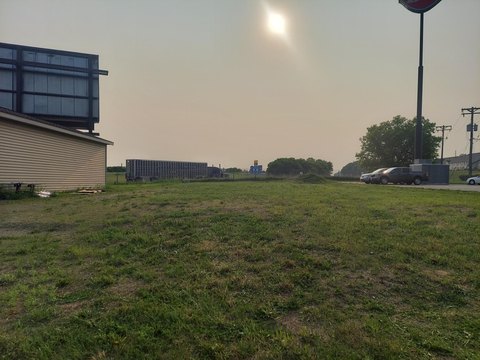 High-Visibility Commercial Lot